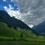 In Stubaital Near Lift, Cleaning Included Apartamento