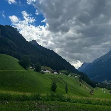 Lovely In The Stubai Valley, Cleaning Included Apartment